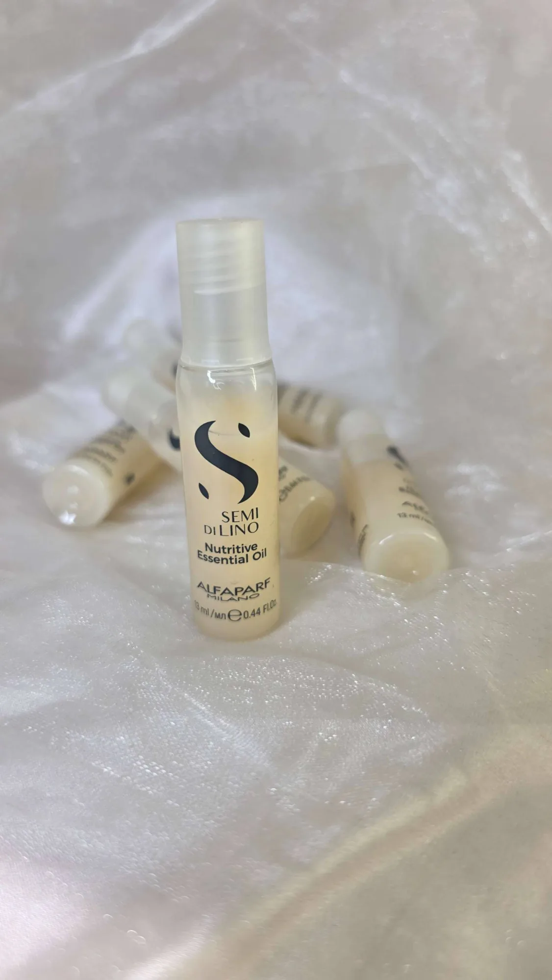 أمبولات الفابارف لترطيب وتغذية الشعر الجاف (Alfaparf Semi di Lino Moisture Nutritive Essential Oil)