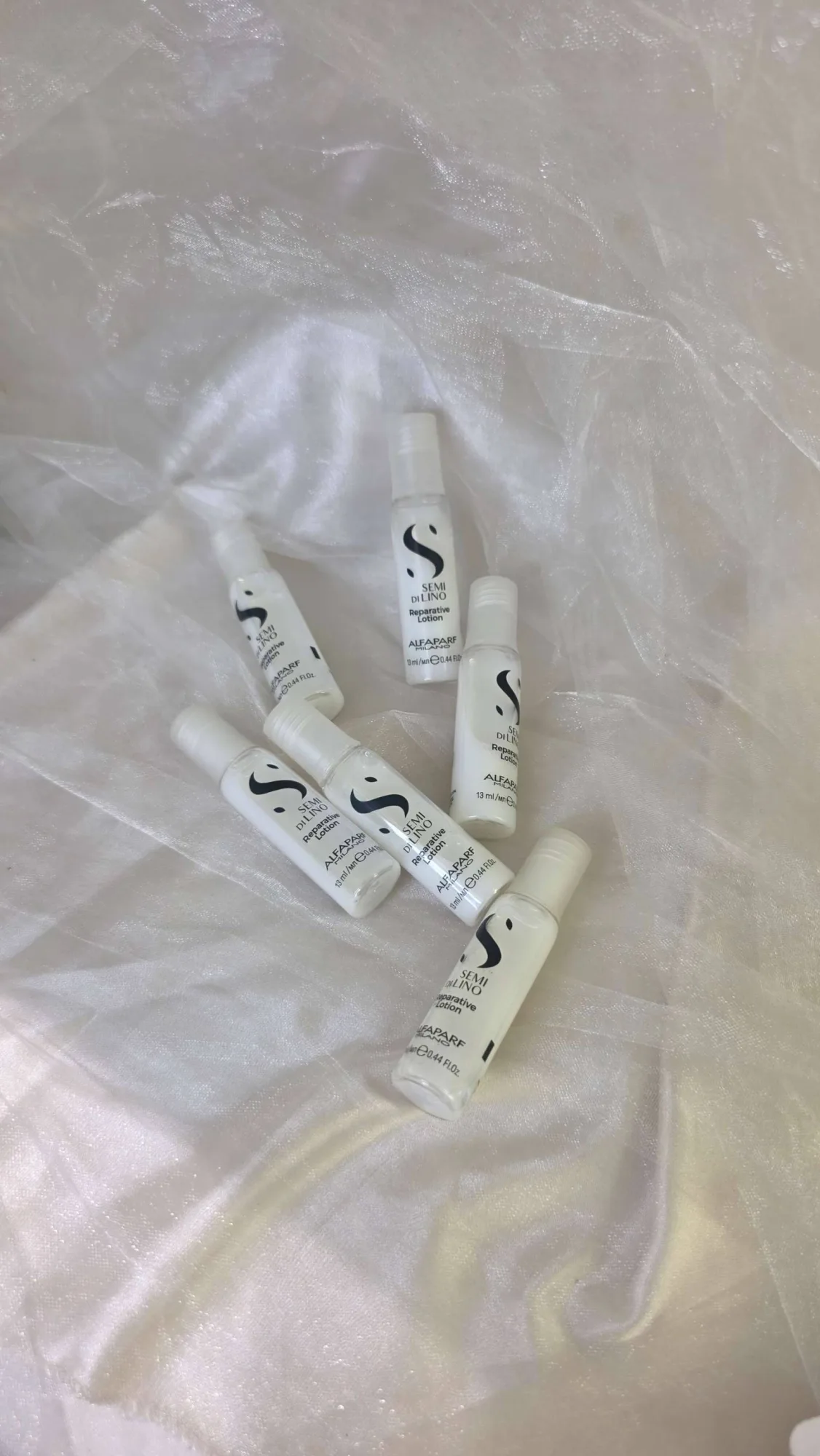 أمبولات الفابارف سيمي دي لينو لإعادة بناء وترميم الشعر التالف (Alfaparf Semi di Lino Reconstruction Reparative Lotion)