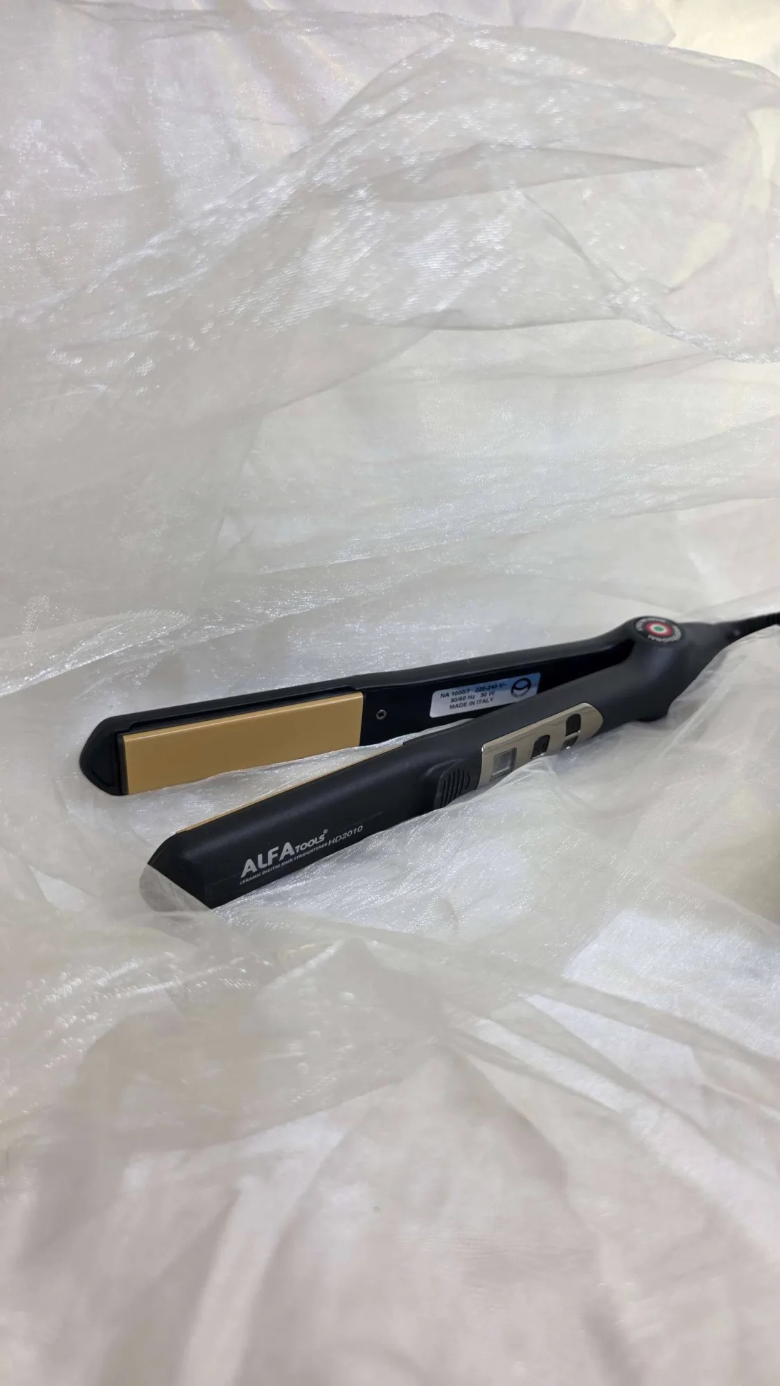 جهاز تمليس الشعر الاحترافي سيراميك ديجيتال من ألفا تولز (ALFA TOOLS Ceramic Digital Hair Straightener)