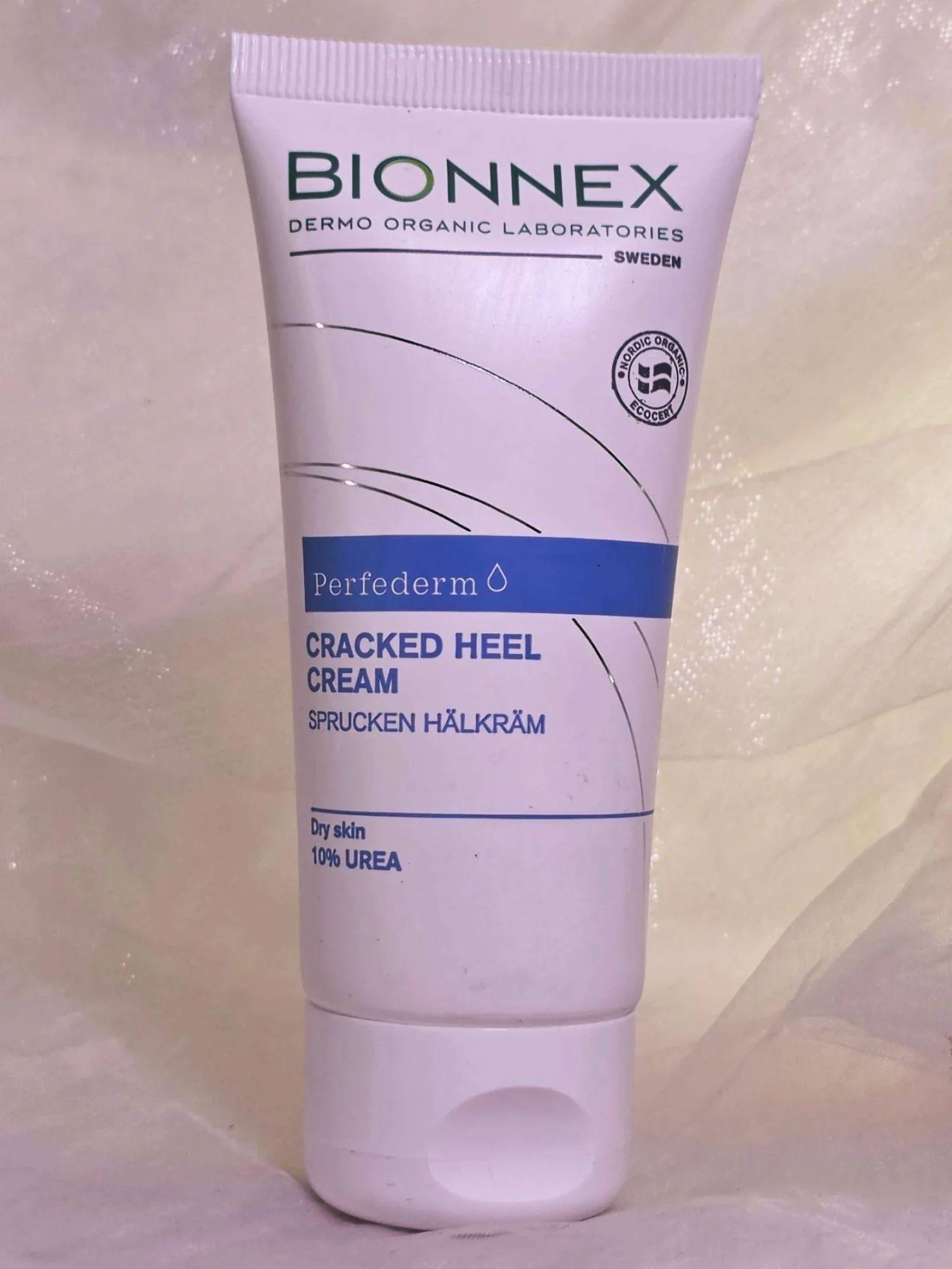 كريم بيونكس بيرفيديرم الطبي لعلاج تشققات الكعبين والقدمين باليوريا 10% (BIONNEX Perfederm Cracked Heel Cream)