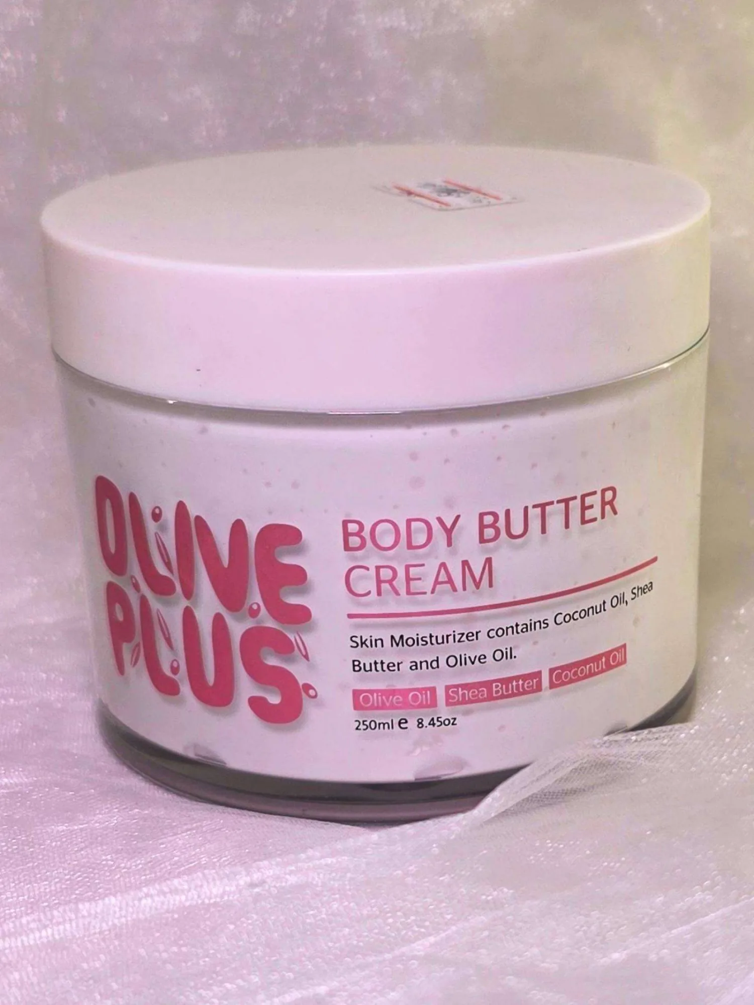 لوشن الجسم المرطب بعمق بزبدة الشيا وجوز الهند من أوليف بلس (Olive Plus Deep Restore Body Lotion)