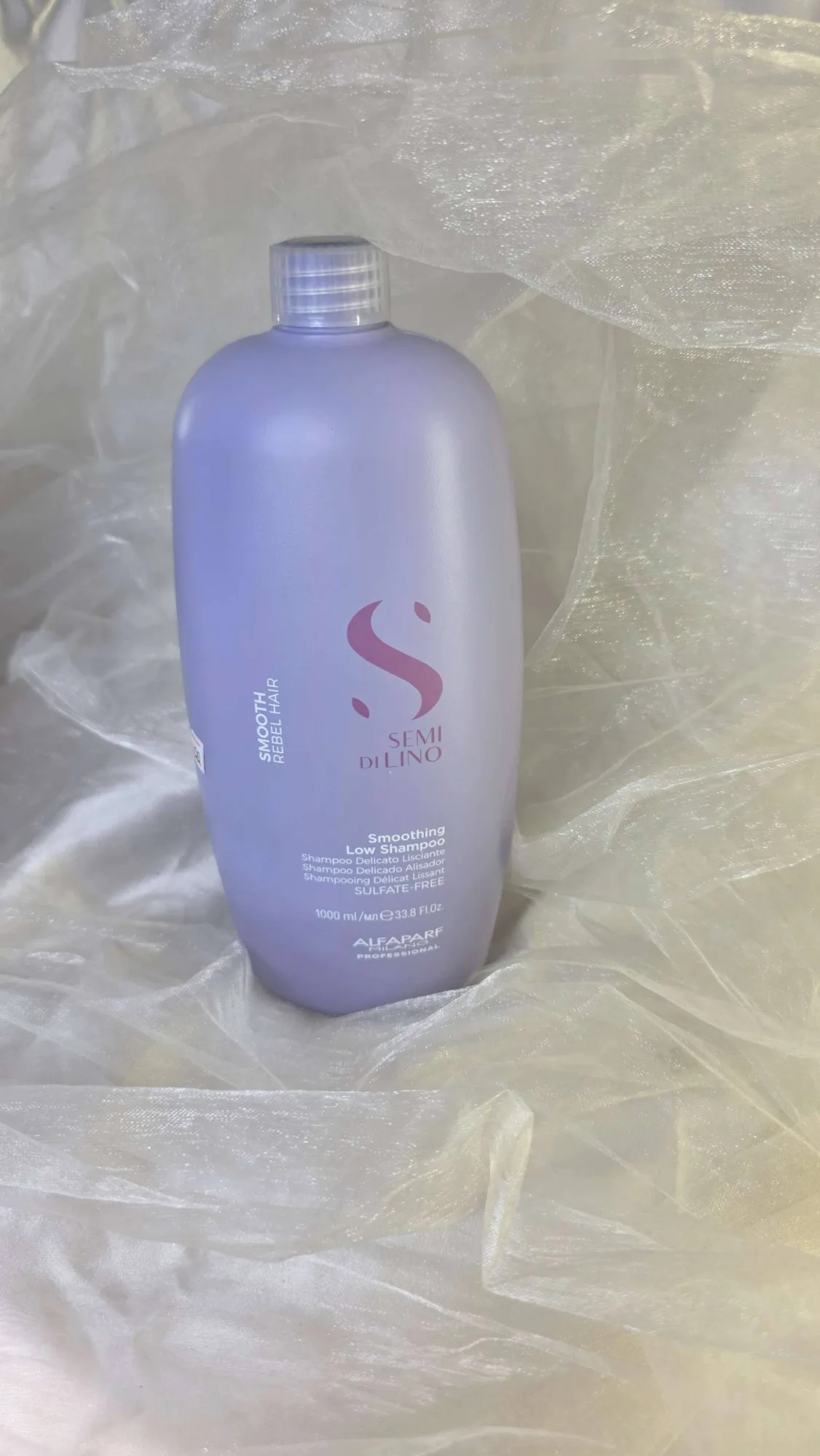 شامبو الفابارف سيمي دي لينو لتنعيم الشعر والتحكم بالنفشة - حجم توفيري 1 لتر (Alfaparf Semi di Lino Smooth Smoothing Low Shampoo - 1000ml)