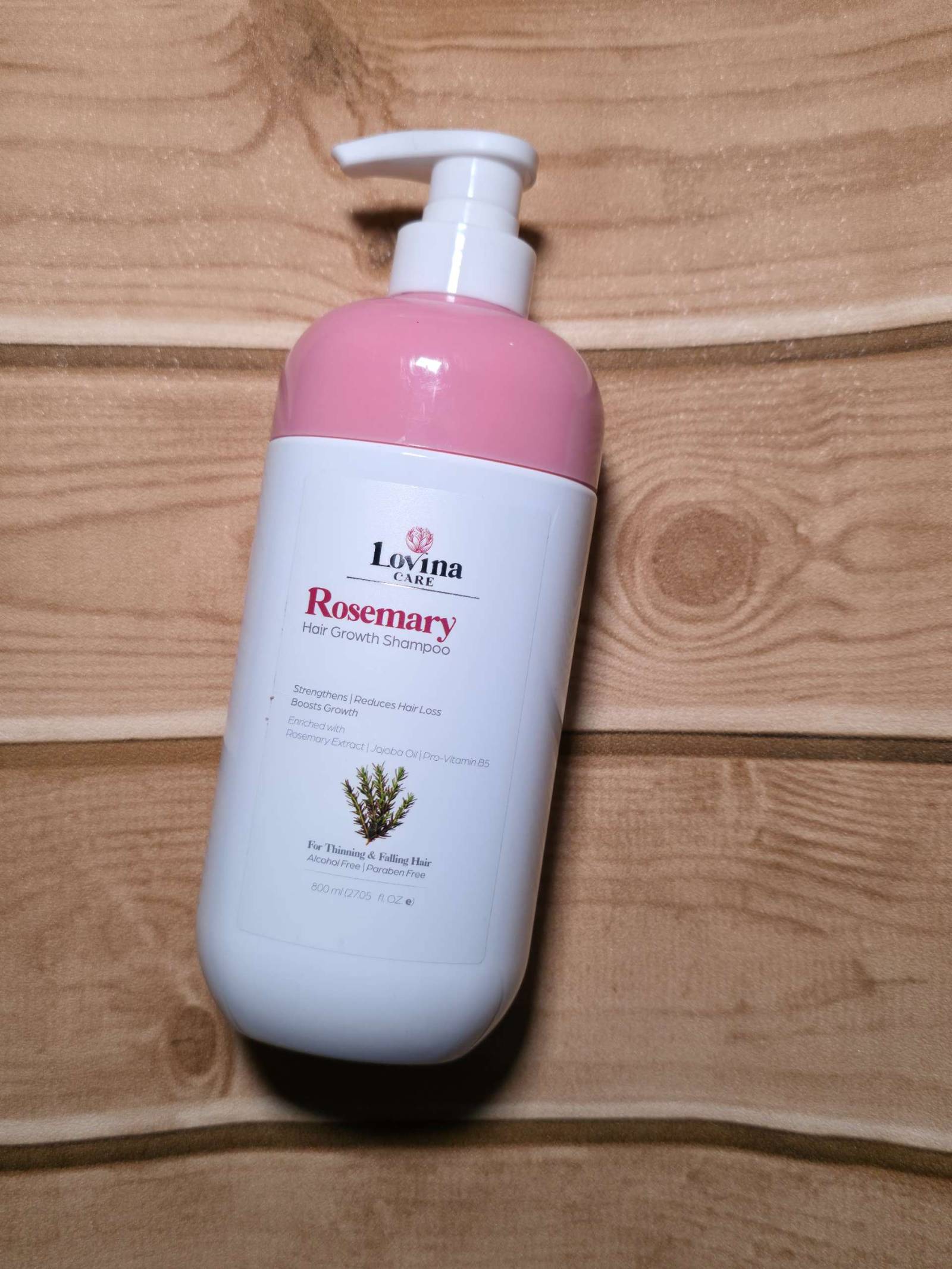 شامبو إكليل الجبل لتحفيز نمو الشعر وإيقاف التساقط