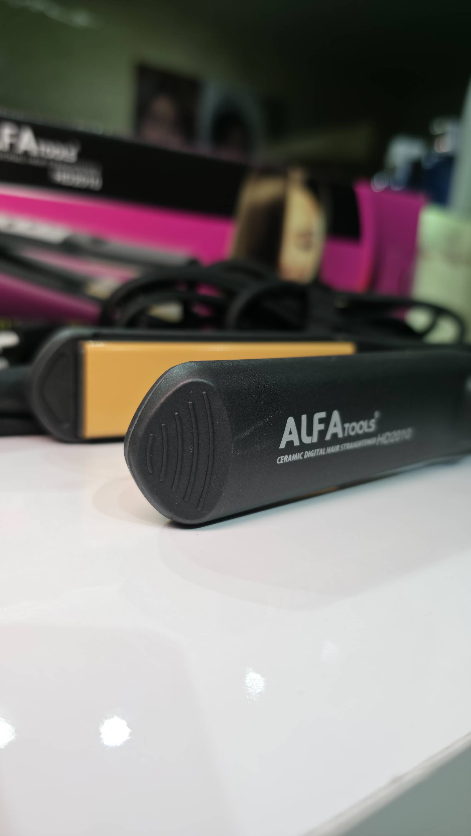 ستريتنر احترافي لتمليس وعناية فائقة للشعر hover